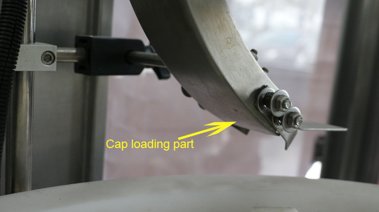 500ml bilog na bote ng pagpuno machine na may cap sealing at star wheel na tumatakbo